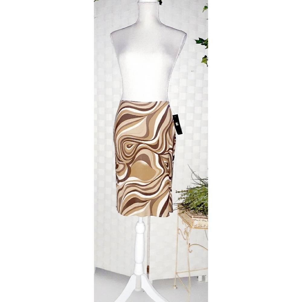 Icing Printed Stretch Skirt in Brown/Tan Comb